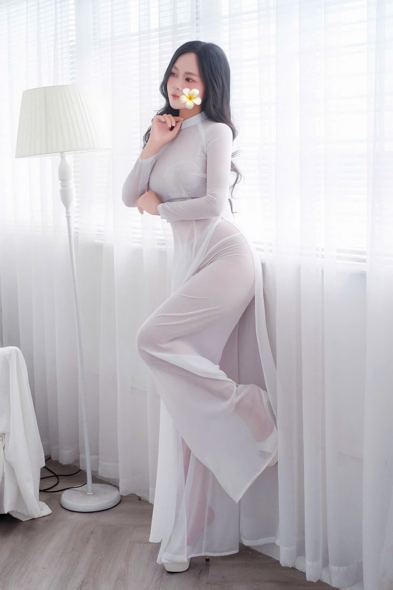 MINH THƯ - CỰC XINH ĐẸP - NGỌT NGÀO DA TRẮNG - LÀM TÌNH ĐÊ MÊ- LẦN ĐẦU TIÊN XUẤT HIỆN