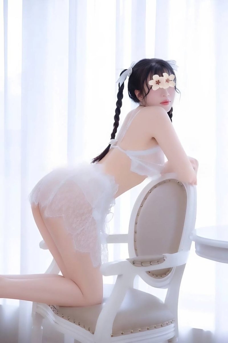 Em bé Hạnh Nghi làm tình ngọt ngào. Xoắn lưỡi đẳng cấp