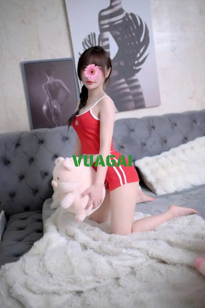 LINH NHI - GÁI GỌI XUÂN LA - DÂM ĐÃNG CHIỀU KHÁCH - DAM MÊ TÌNH DỤC - CHUYÊN KHOA KÈN SÁO