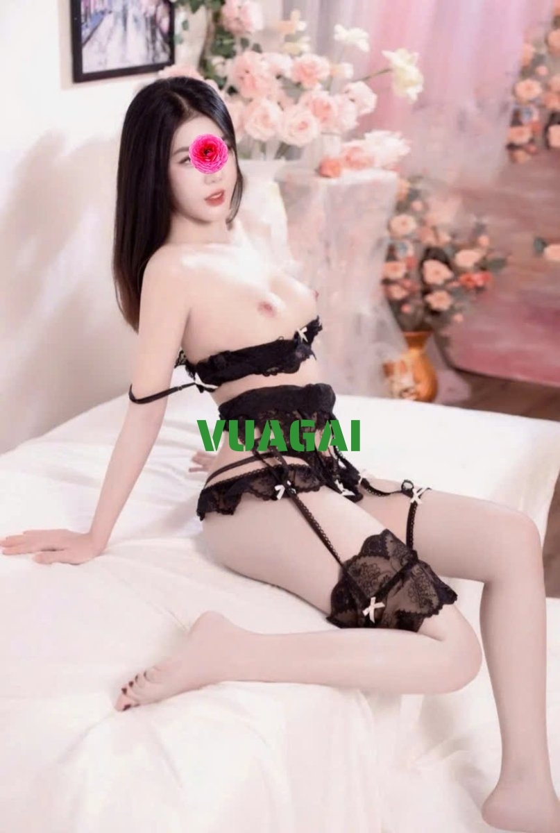 Em gái Mình Anh Xa La làm tình chuyên nghiệp. BJ đỉnh cao