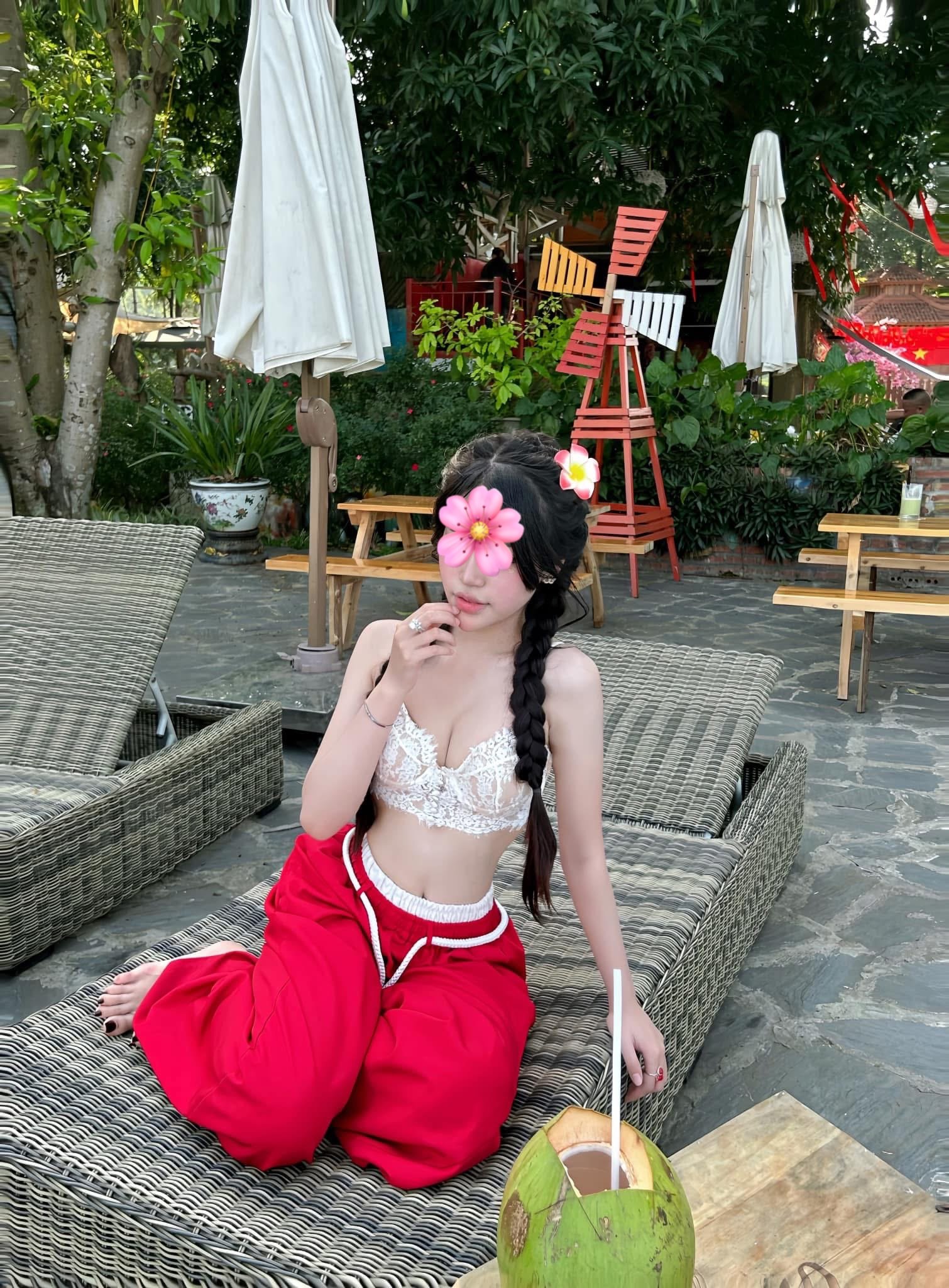 Tường Vy - Em gái 1000K cực phẩm khu Hoàng Cầu